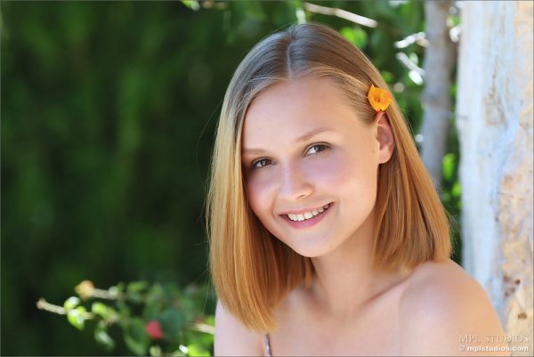 PHOTO | Taya   Healthy Glow 01 600x401 - Taya - Healthy Glow