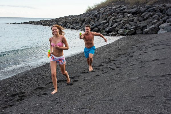 PHOTO | 00 32 600x400 - Slutty Teen Oxana Chic Gets Fucked In Nature