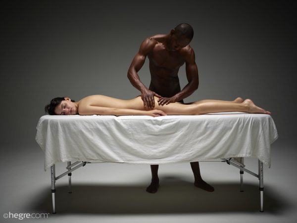 PHOTO | 02 1 600x451 - Ariel and Mike Deep Erotic Massage