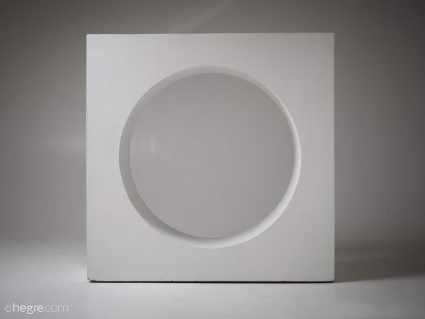 PHOTO | 00 18 600x450 - Bald Pussy Cristin: Designer Nudes