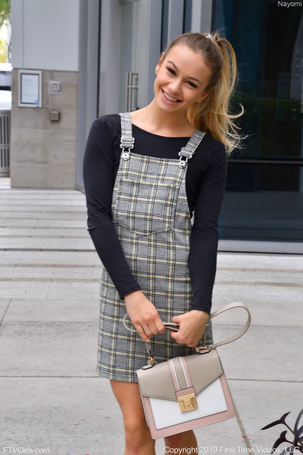 PHOTO | Nayomi A Very Wet Day PHOTO | 00 72 600x902 - Nayomi A Very Wet Day