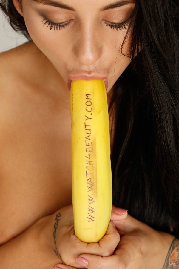 PHOTO | 03 119 600x900 - Inga aka Nikola - Lustful Banana