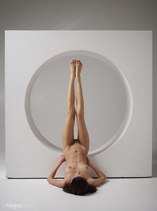 PHOTO | 06 15 600x805 - Bald Pussy Cristin: Designer Nudes