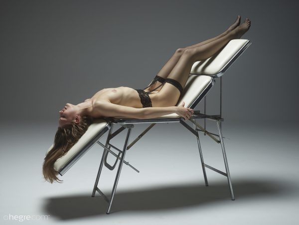 PHOTO | 06 208 600x451 - Cindy Medical Exam in Stockings