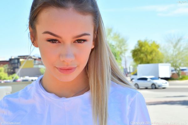 PHOTO | 07 107 600x399 - Nayomi Roller Girl Anal