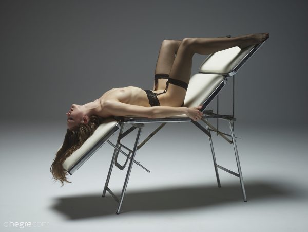 PHOTO | 07 208 600x451 - Cindy Medical Exam in Stockings