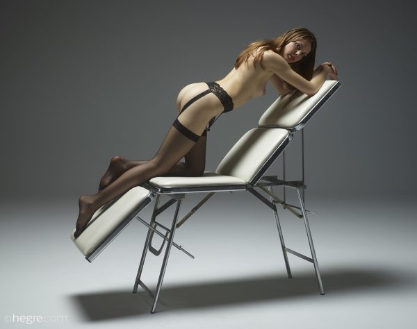 PHOTO | 09 208 600x474 - Cindy Medical Exam in Stockings