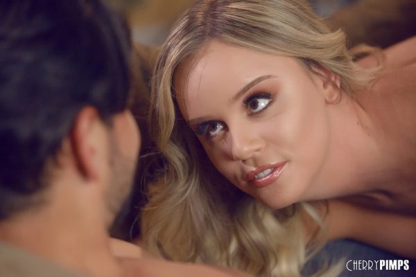 PHOTO | 11 95 600x400 - Voluptuous babe Alexis Adams loves to show off her curvy body to Ryan Driller