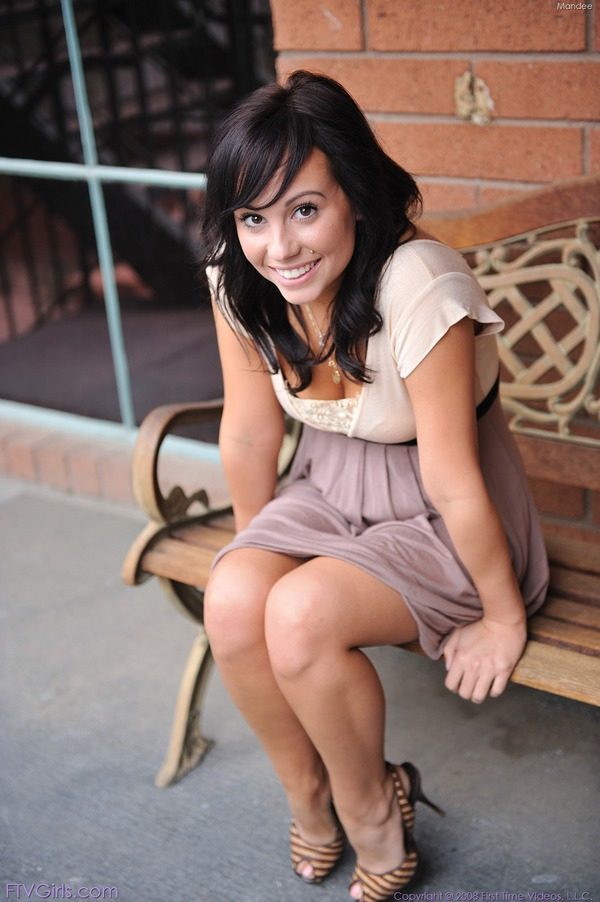 PHOTO | 12 106 600x902 - Dressy Upskirt