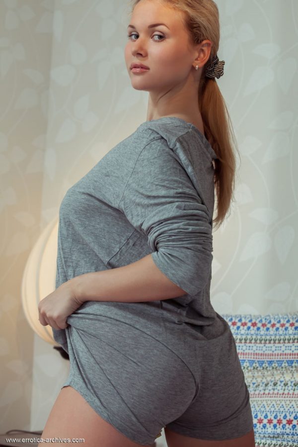 PHOTO | Caroline Abel 02 600x899 - Caroline Abel