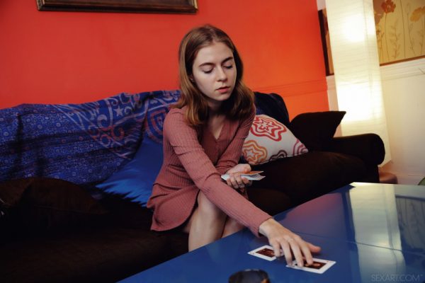 PHOTO | 01 30 600x400 - Card Shark