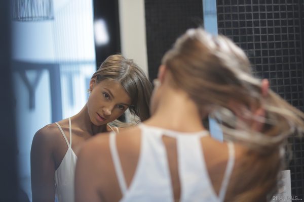 PHOTO | 02 69 600x400 - Maria Ryabushkina - Hotter than Hell