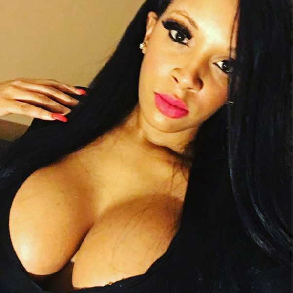 PHOTO | 03 103 600x600 - Vixen Vanity