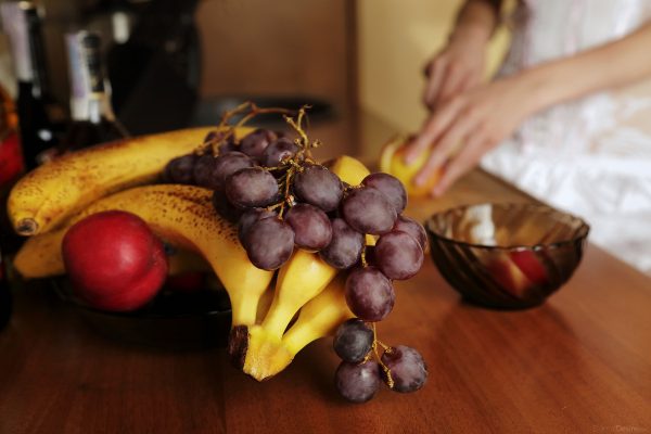 PHOTO | 04 74 600x400 - Big Titted Babe Mila Adores Fruits