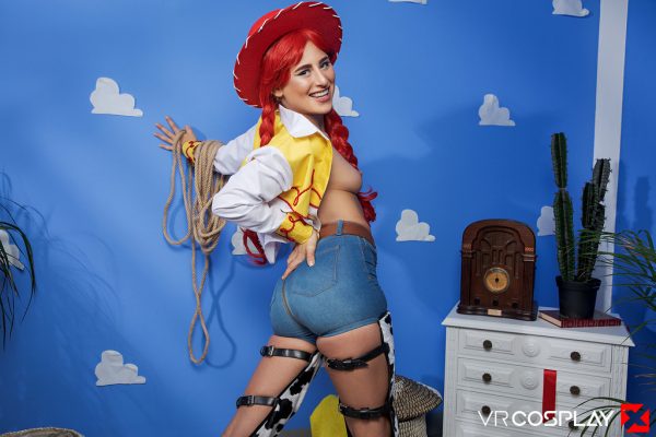 PHOTO | Lindsey Cruz 11 600x400 - Lindsey Cruz In Toy Story