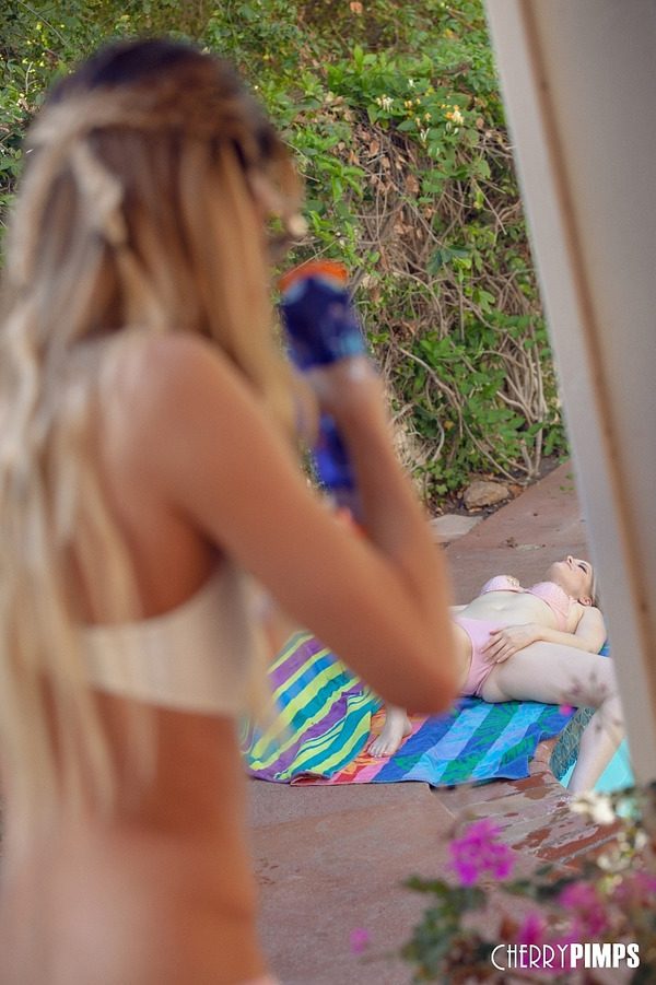 PHOTO | 07 15 600x901 - Super Soaking Our Panties!