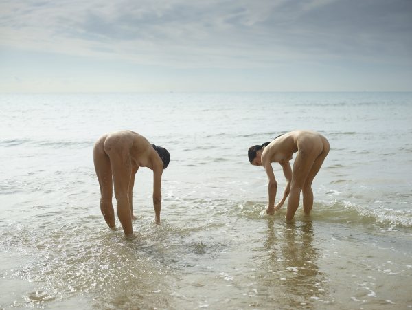 PHOTO | 09 150 600x451 - Julietta and Magdalena Beach Ballet