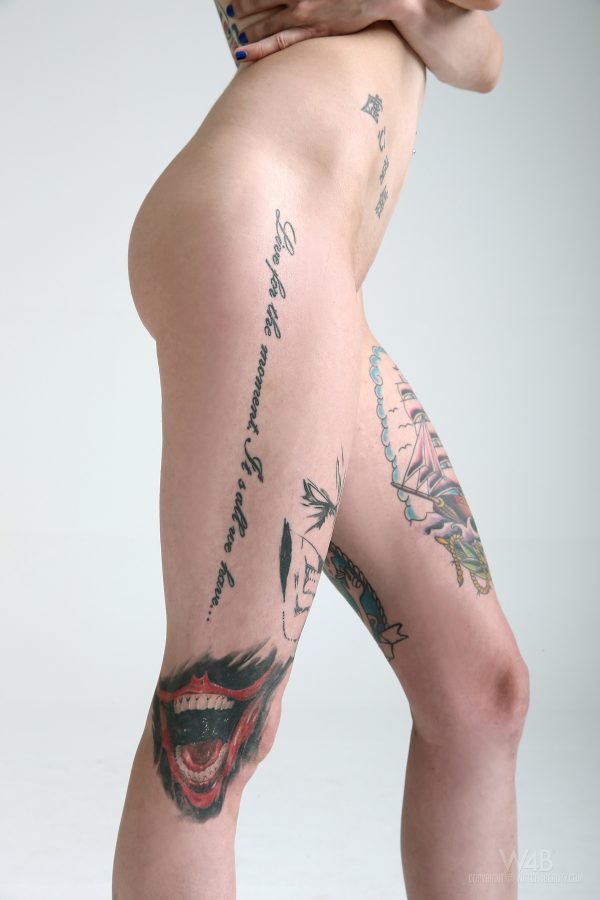 PHOTO | 12 87 600x900 - Dyed Haired Slut - Pierced Pussy