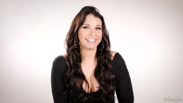 PHOTO | 00 116 600x337 - Ivy And Lena Busty Parade