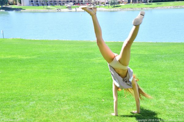 PHOTO | 09 67 600x399 - Cutie With The Braces