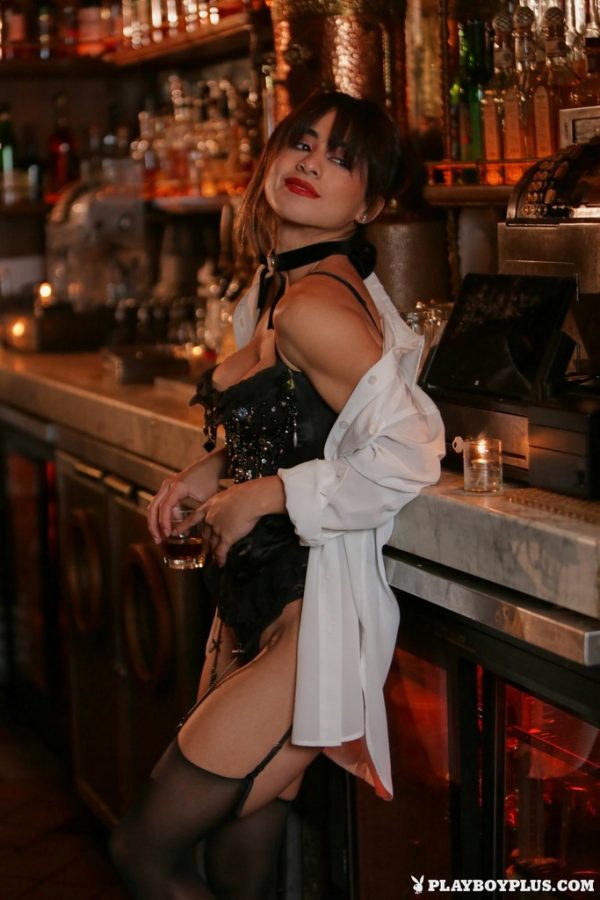 PHOTO | 00 83 600x900 - Mia Valentine All Natural