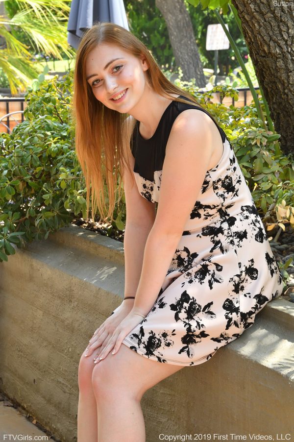 PHOTO | 02 93 600x902 - Sutton Fetishy Penetration