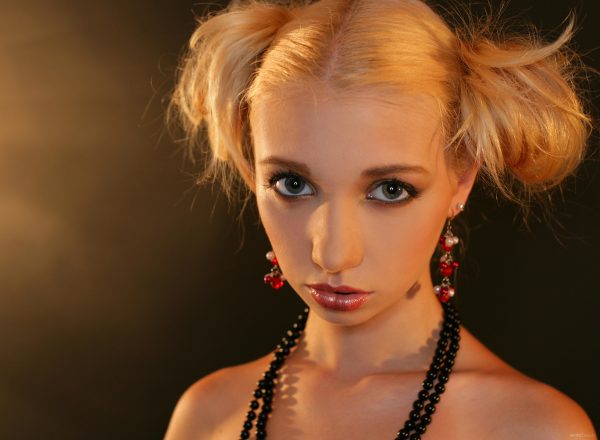 PHOTO | 01 16 600x440 - Miriama Kunkelova - Pony Tails